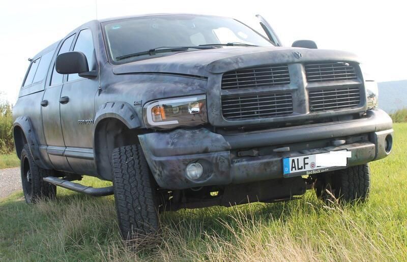Andere außenfarben Gebraucht 2003 Dodge Magnum SUV | 19.995 € - Bild 1/4