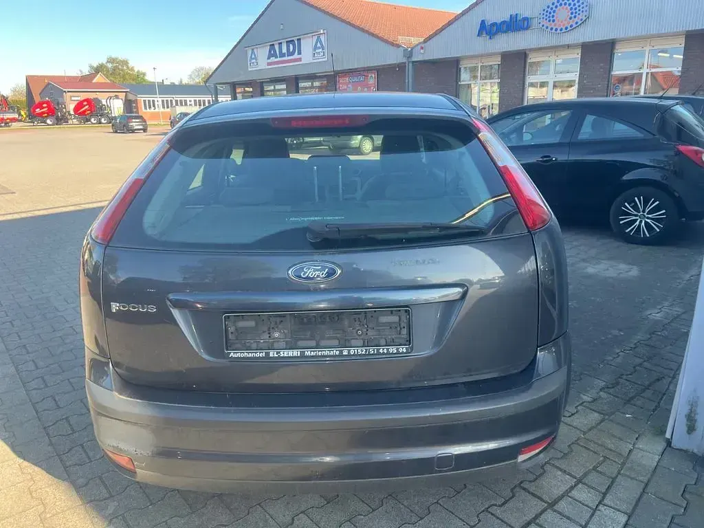 Gebraucht Ford Focus Fun X 101 PS (74 kW) 2008 Grau Limousine