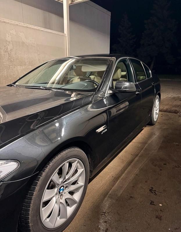 Gebraucht BMW 550 408 PS (300 kW) 2010 Schwarz Limousine