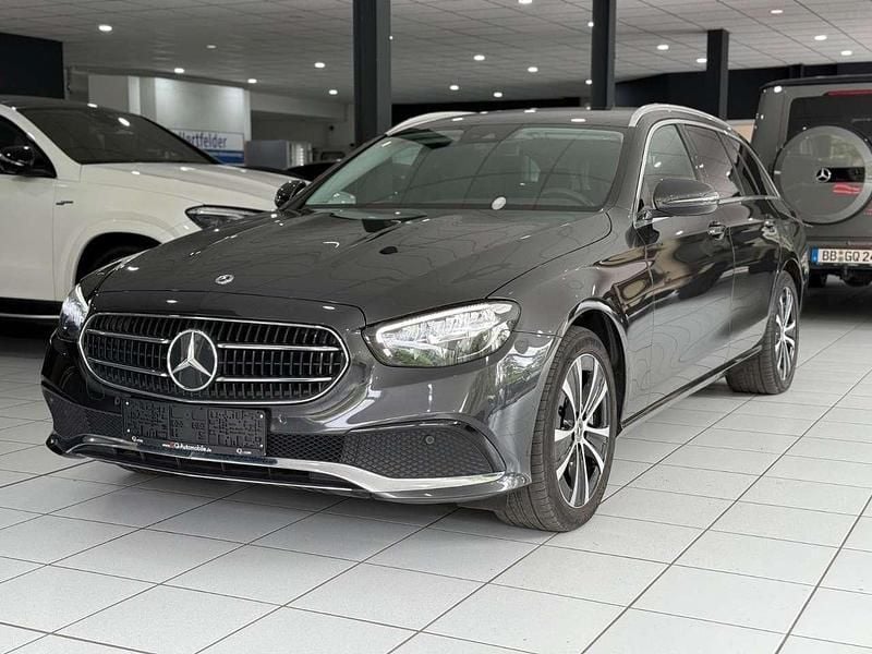 Grafitgrau metalliclack Gebraucht 2023 Mercedes E300 Avantgarde Kombi | 33.800 € (Guter Preis) - Bild 1/4