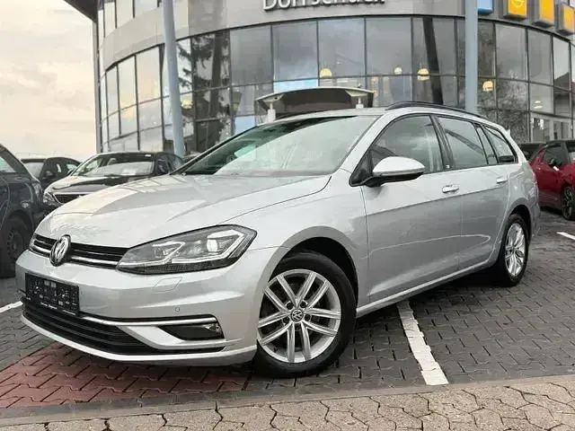Gebraucht VW Golf VII Comfortline 200 PS (147 kW) 2020 Silber Kombi