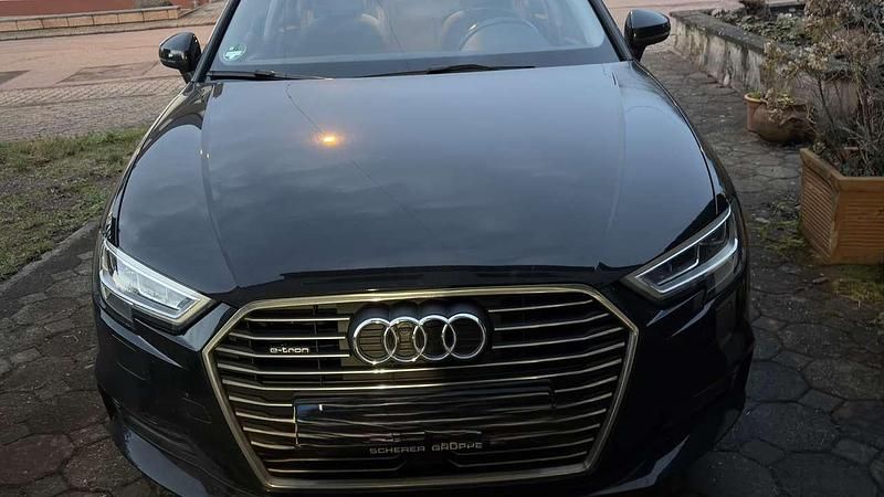 Gebraucht Audi A3 e-tron Basis 150 PS (110 kW) 2020 Schwarz Kleinwagen