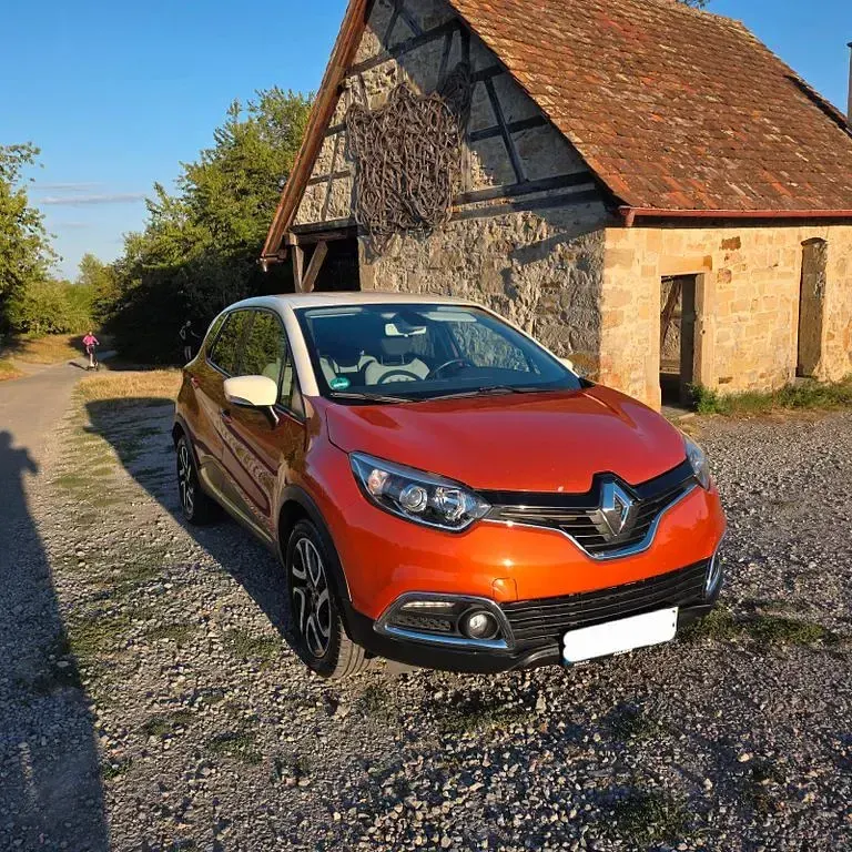 Gebraucht Renault Captur 90 PS (66 kW) 2015 Orange SUV