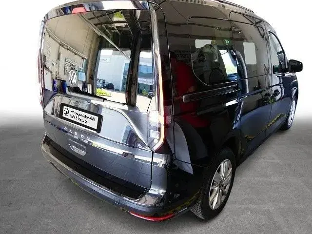 Gebraucht VW Caddy Life 122 PS (89 kW) 2022 Deep black perleffekt Van / Kleinbus