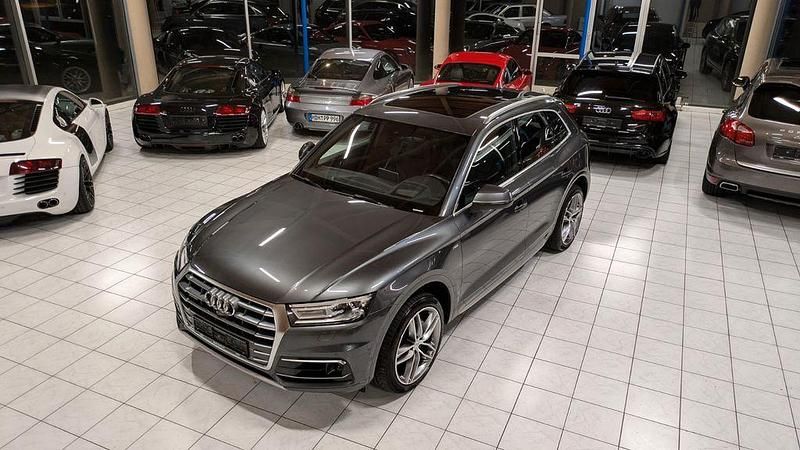 Grau Gebraucht 2018 Audi Q5 S-Line SUV | 25.499 € (Teuer) - Bild 1/4