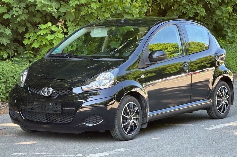 Schwarz Gebraucht 2011 Toyota Aygo Cool Kleinwagen | 4.250 € (Etwas zu teuer) - Bild 1/4