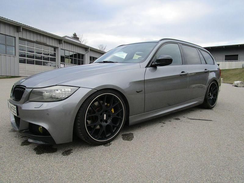 Gebraucht BMW 325 Performance 204 PS (150 kW) 2011 Grau Kombi