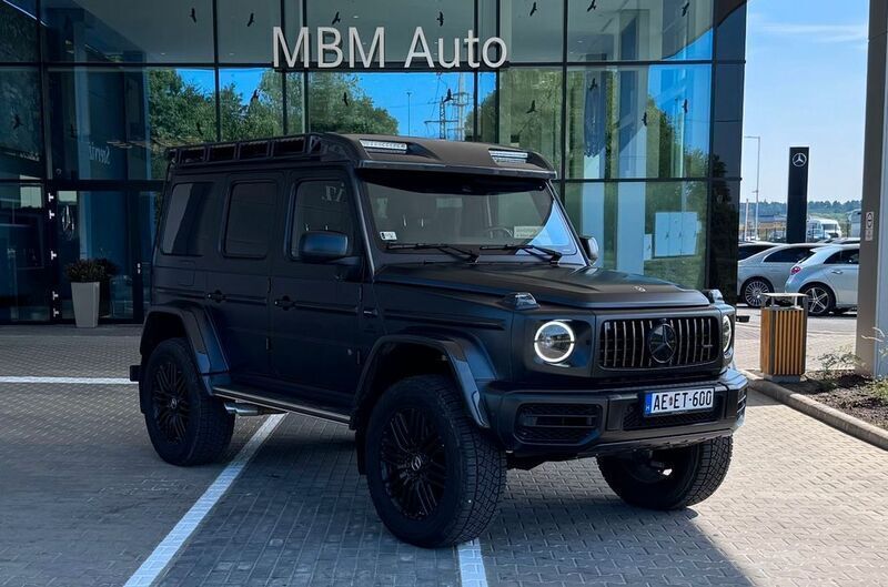 Grau Gebraucht 2023 Mercedes G63 AMG AMG SUV | 260.990 € - Bild 1/4