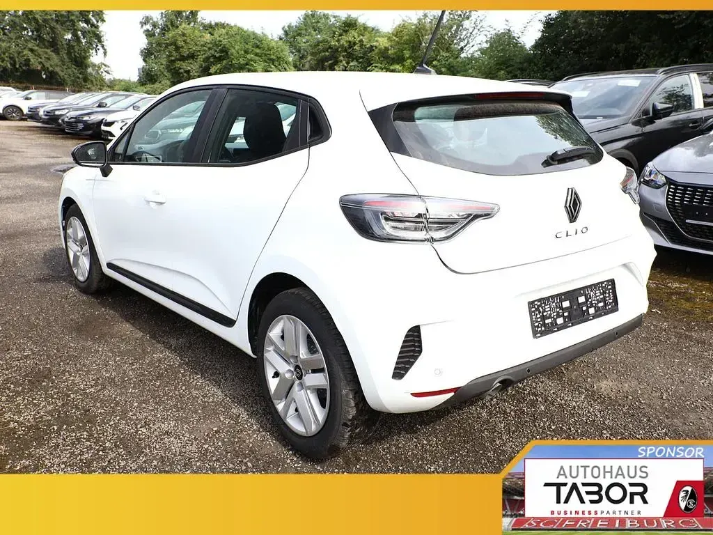 Begagnad Renault Clio V Evolution 91 HK (66 kW) 2024 Vit Halvkombi