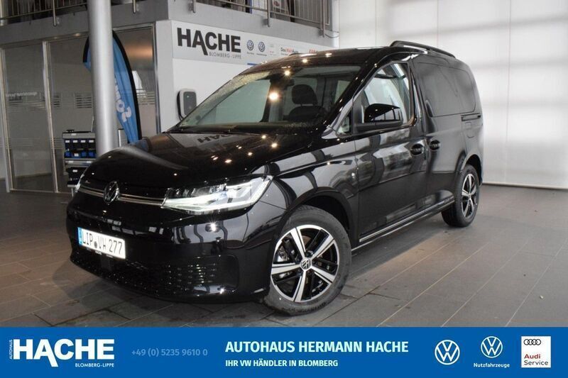Polsterfarbe: schwarz Gebraucht 2023 VW Caddy Dark Label Van / Kleinbus | 34.950 € (Etwas zu teuer) - Bild 1/4