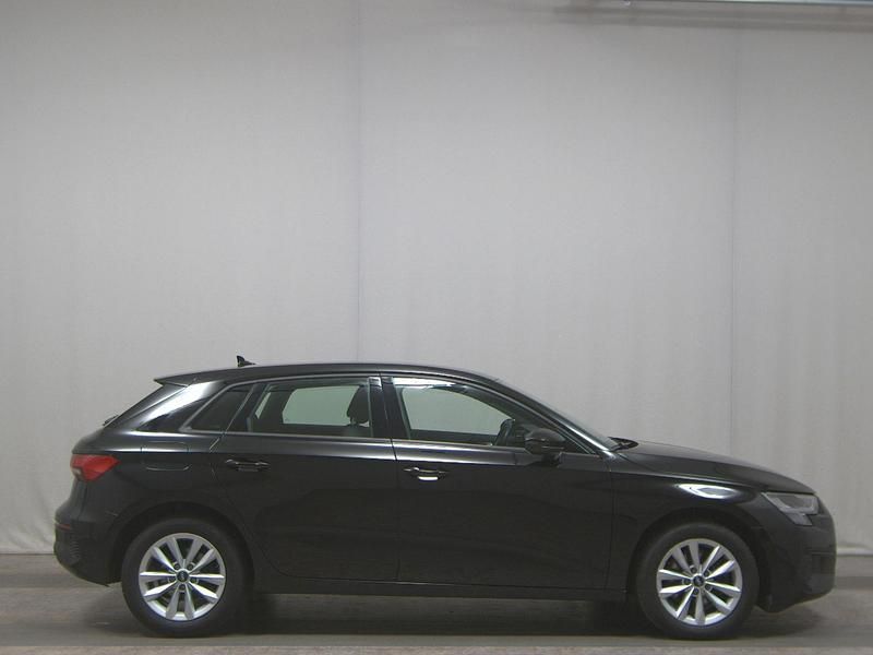Schwarz Gebraucht 2021 Audi A3 Basis Limousine | 20.780 € (Guter Preis) - Bild 1/4