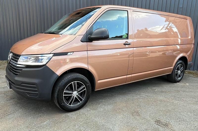 Usata VW Transporter 150 CV (110 kW) 2019 Marrone Furgone