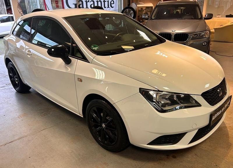 Weiß Gebraucht 2016 Seat Ibiza SC Style Kleinwagen | 7.750 € (Fairer Preis) - Bild 1/4