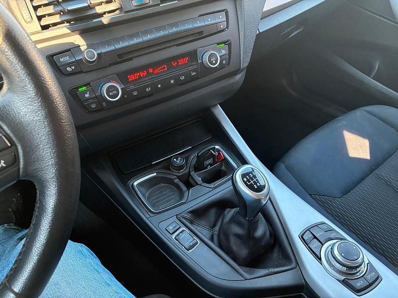 Gebraucht BMW 118 143 PS (105 kW) 2012 Grau Kleinwagen