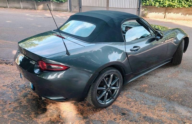 Gebraucht Mazda MX5 Exclusive-Line 160 PS (117 kW) 2015 Schwarz Cabrio