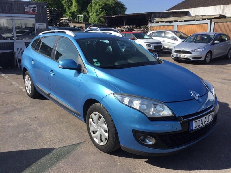 Blau Gebraucht 2012 Renault Mégane GrandTour Expression Kombi | 3.999 € (Fairer Preis) - Bild 1/4