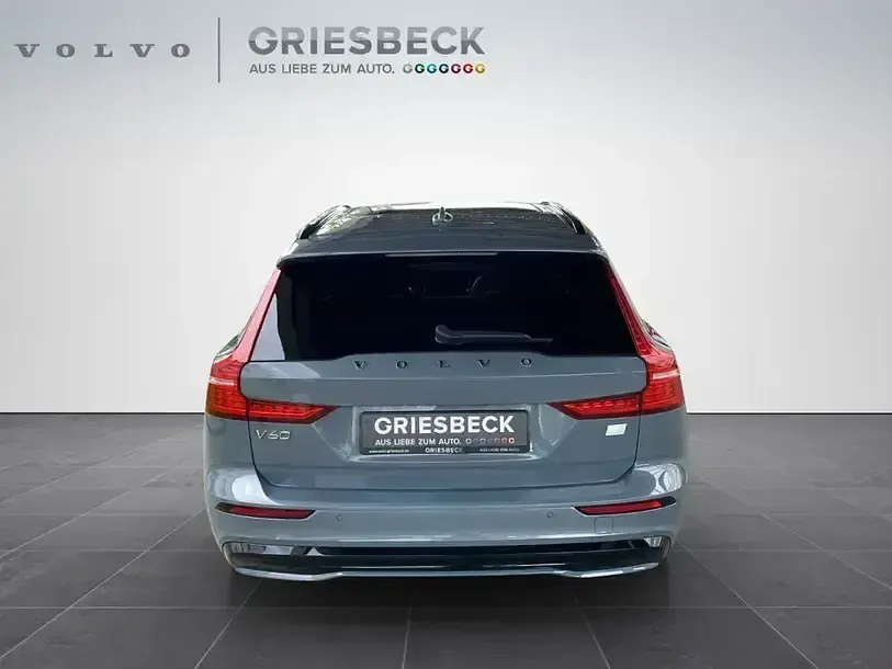 Gebraucht Volvo V60 Plus 455 PS (334 kW) 2024 Grau Kombi