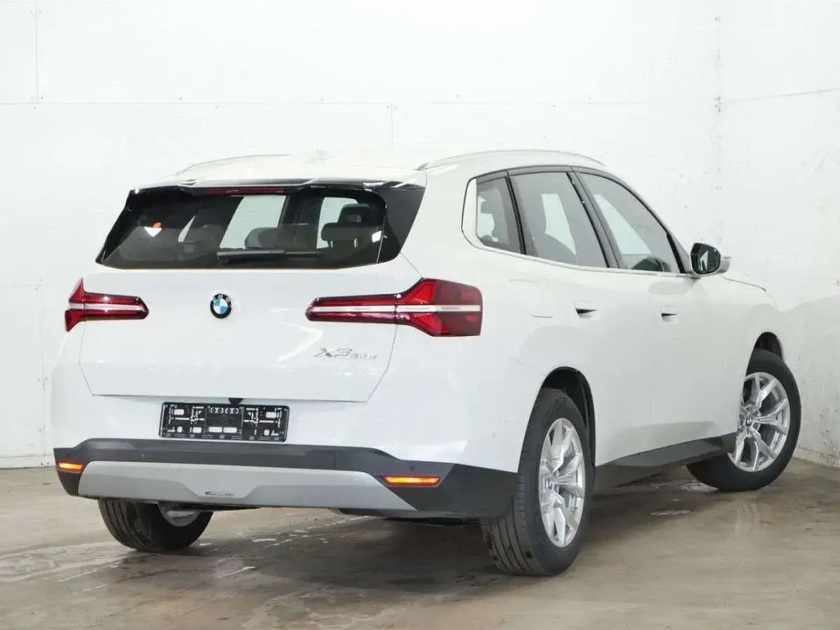 Gebraucht BMW X3 197 PS (144 kW) 2026 Alpinweiss SUV
