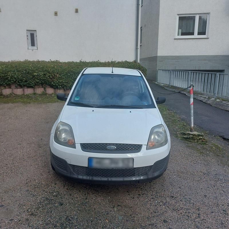 Gebraucht Ford Fiesta 44 PS (32 kW) 2007 Weiß Kleinwagen