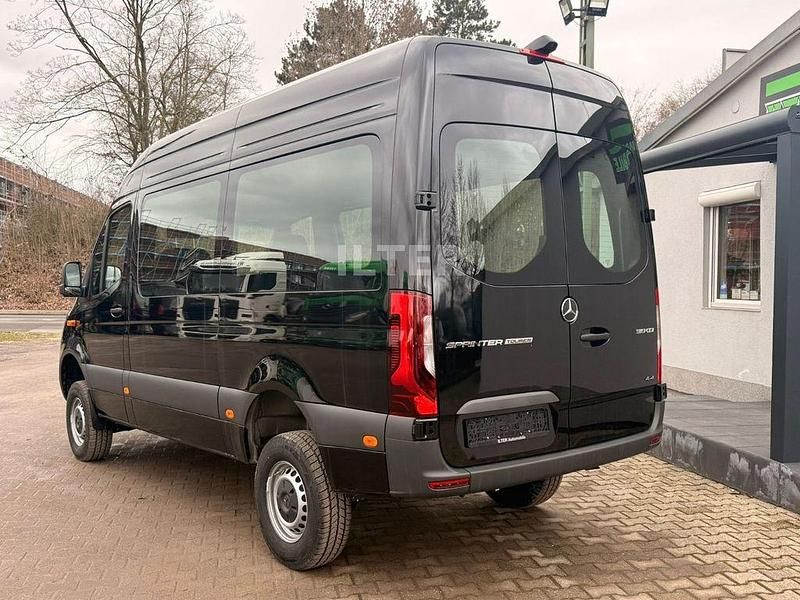 Neu Mercedes Sprinter 190 PS (139 kW) 2026 Schwarz Van