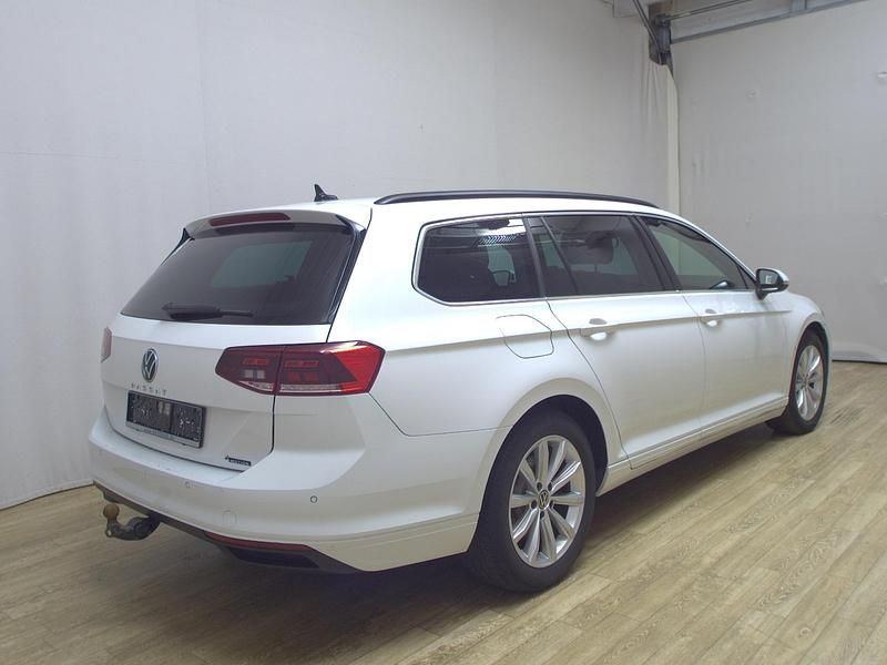 Gebraucht VW Passat Business 200 PS (147 kW) 2022 Weiss Kombi