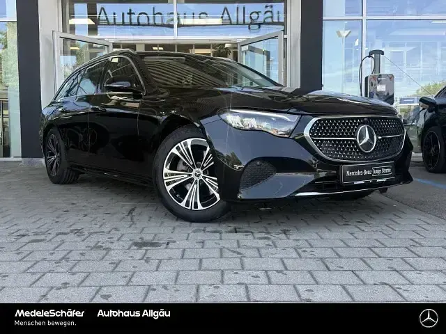 Gebraucht Mercedes E220 Avantgarde 197 PS (144 kW) 2025 Lack obsidianschwarz Kombi