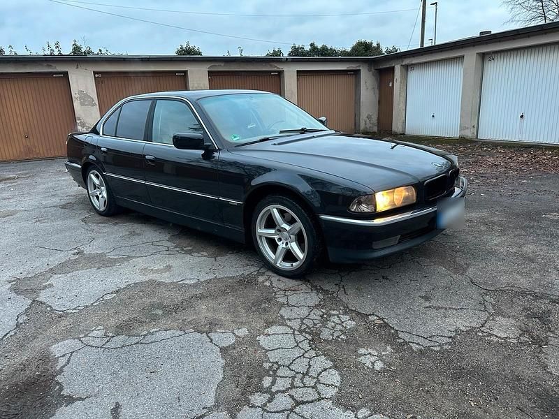 Gebraucht BMW 740L 286 PS (210 kW) 1995 Schwarz Limousine