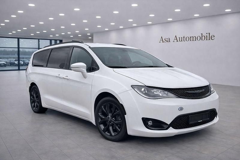 Gebraucht Chrysler Pacifica 291 PS (214 kW) 2019 Weiß Van / Kleinbus