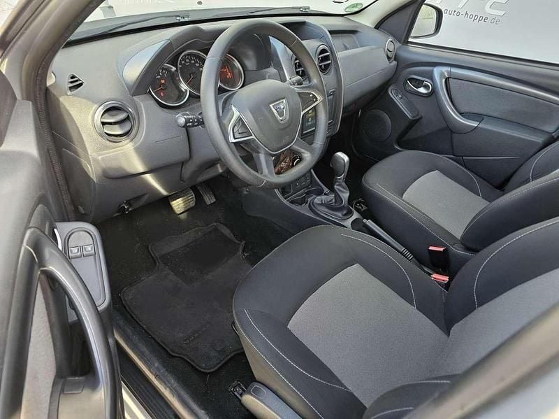 Gebraucht Dacia Duster Lauréate 109 PS (80 kW) 2018 Platingrau SUV