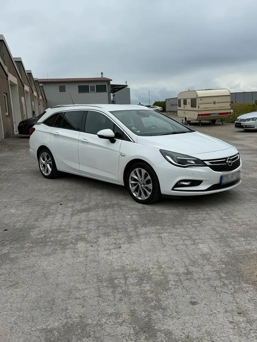 Gebraucht Opel Astra 136 PS (100 kW) 2018 Weiß Kombi