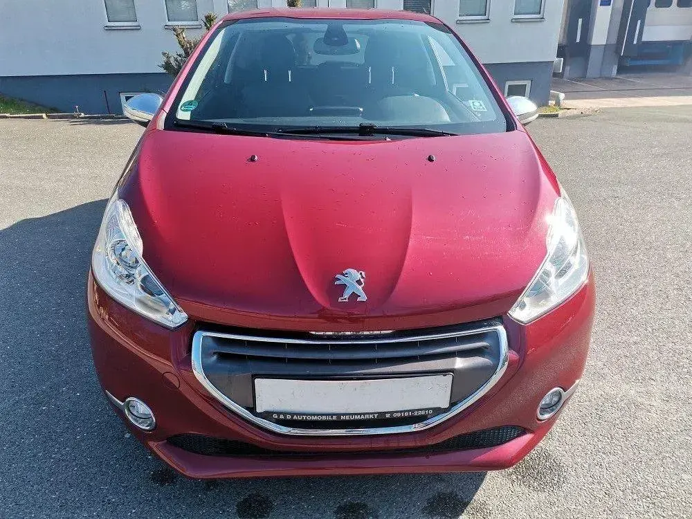 Gebraucht Peugeot 208 Allure 156 PS (114 kW) 2012 Rot Kleinwagen