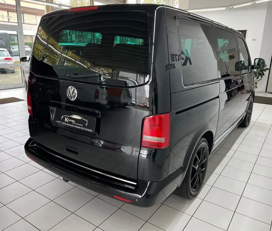 Gebraucht VW Multivan Highline 180 PS (132 kW) 2010 Schwarz Van / Kleinbus