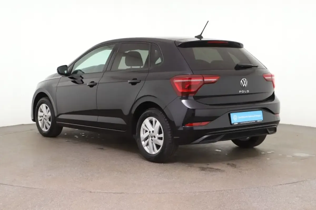 Gebraucht VW Polo Style 95 PS (69 kW) 2022 Deep black perleffekt Kleinwagen