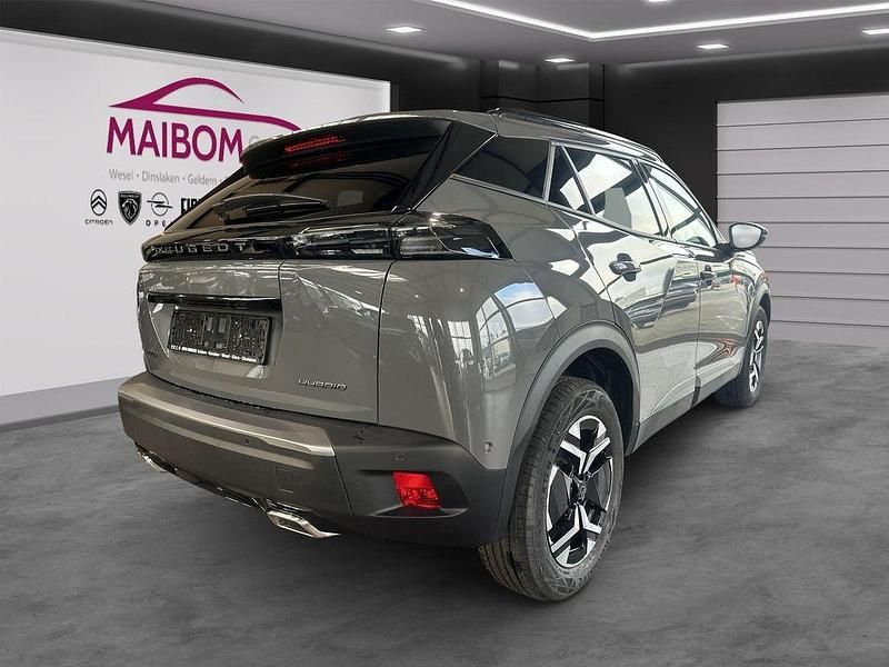 Neu Peugeot 2008 Allure 136 PS (100 kW) 2025 Grau/typ aussenverkleidung met SUV