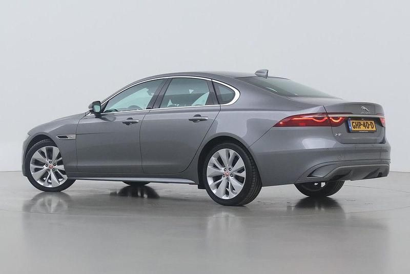 Gebraucht Jaguar XF R-Dynamic 250 PS (183 kW) 2023 Grau Limousine