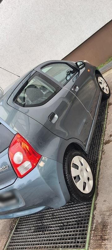 Gebraucht Suzuki Alto Basic 67 PS (49 kW) 2012 Silber Kleinwagen