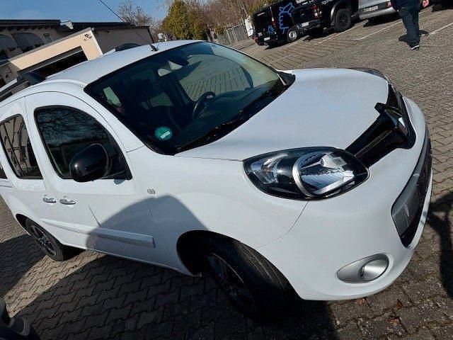 Gebraucht Renault Kangoo Intens 114 PS (83 kW) 2016 Weiß Van / Kleinbus