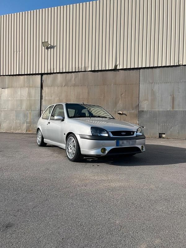 Gebraucht Ford Fiesta Sport 103 PS (75 kW) 2000 Silber Kleinwagen