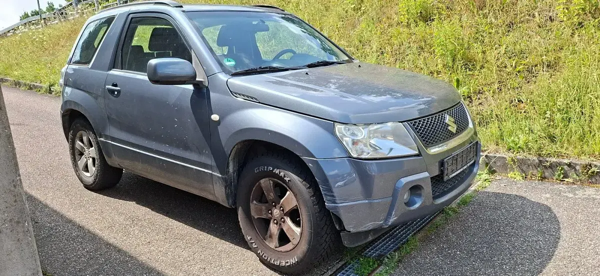 Gebraucht Suzuki Grand Vitara 129 PS (94 kW) 2008 Grau SUV