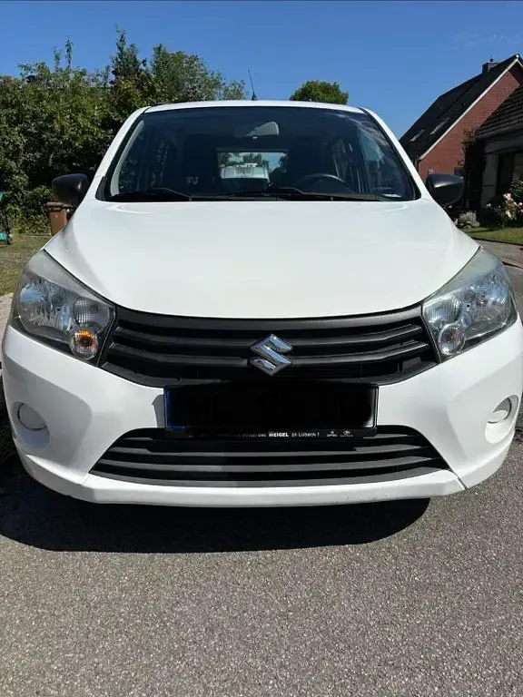 Gebraucht Suzuki Celerio Club 68 PS (50 kW) 2016 Weiß Kleinwagen