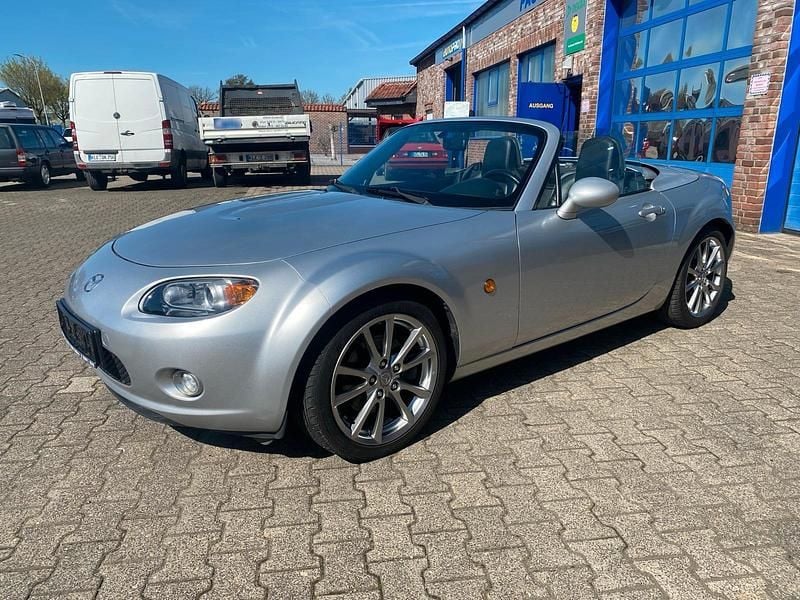 Second-hand Mazda MX5 126 CP (92 kW) 2008 Argintiu Cabrio