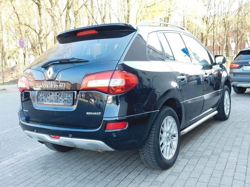 Gebraucht Renault Koleos Dynamique 150 PS (110 kW) 2010 Schwarz SUV