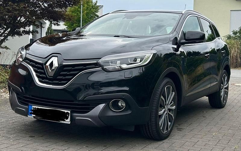 Schwarz Gebraucht 2016 Renault Kadjar Bose Edition SUV | 9.900 € (Fairer Preis) - Bild 1/4