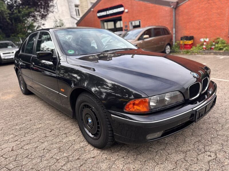 Schwarz Gebraucht 1996 BMW 523 Limousine | 6.900 € - Bild 1/4