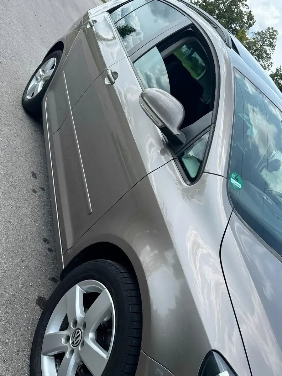 Gebraucht VW Golf Plus Cross 122 PS (89 kW) 2011 Gold Van / Kleinbus