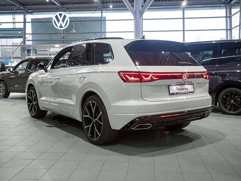 Neu VW Touareg Edition 286 PS (210 kW) 2026 Oryxweiss perlmutteffekt SUV