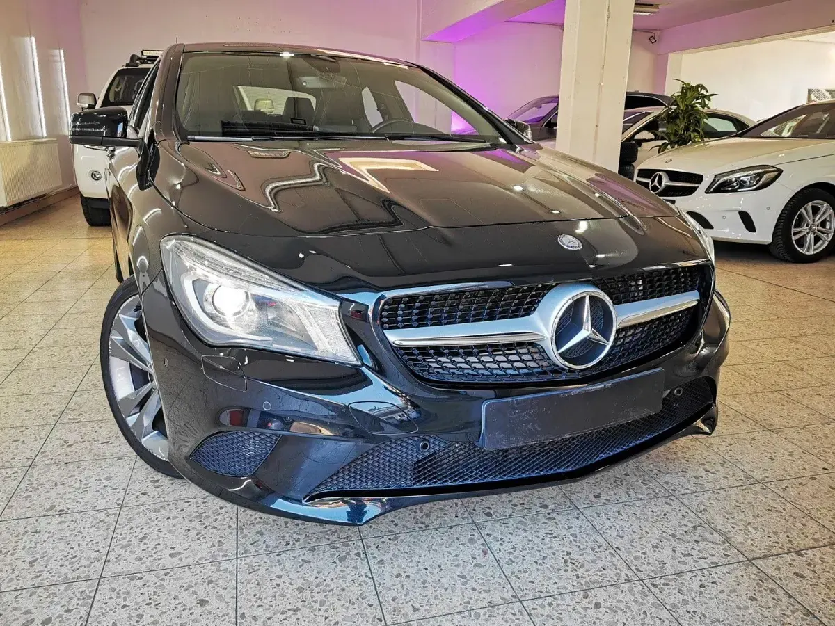 Gebraucht Mercedes CLA220 170 PS (125 kW) 2013 Schwarz Limousine