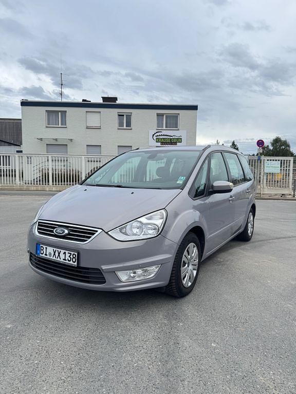 Gebraucht Ford Galaxy Trend 140 PS (102 kW) 2011 Grau Van / Kleinbus
