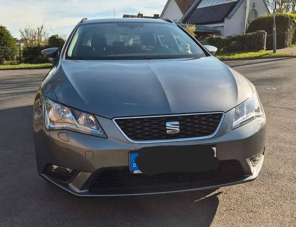 Used Seat Leon ST Reference 105 HP (77 kW) 2015 Grey Estate