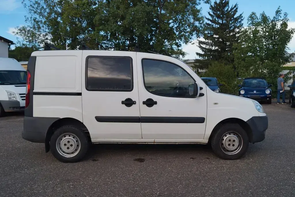 Gebraucht Fiat Doblò 75 PS (55 kW) 2008 Weiß Van / Kleinbus